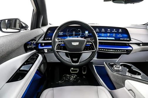 2025 Cadillac OPTIQ Luxury 1 AWD