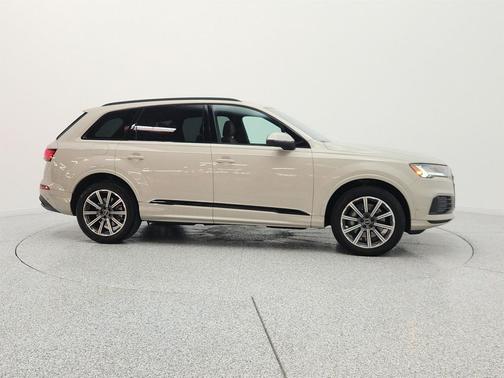 Vicuna Beige Metallic 2023 Audi Q7 45 Premium Plus