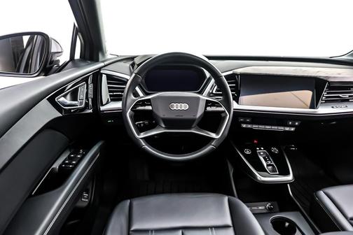 2024 Audi Q4 e-tron Premium Plus 55 quattro