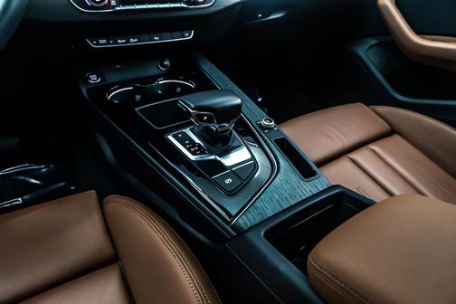 2025 Audi A4 45 S line Premium