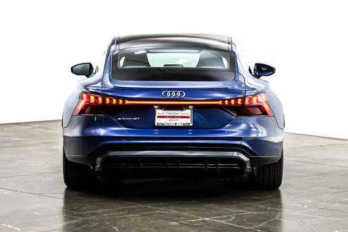 2024 Audi e-tron GT Premium Plus quattro