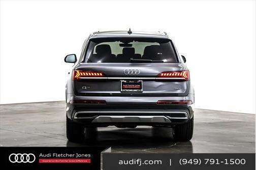 2022 Audi Q7 55 Premium Plus