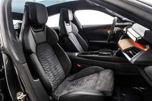 2023 Audi e-tron GT Premium Plus quattro