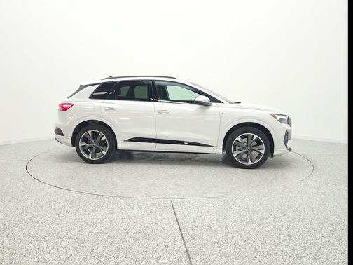 Glacier White Metallic 2023 Audi Q4 e-tron Premium Plus 50 quattro