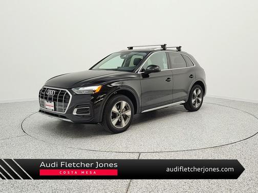 Mythos Black Metallic 2023 Audi Q5 40 Premium Plus