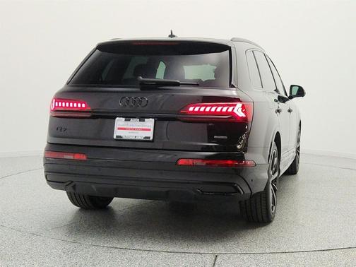 Mythos Black Metallic 2023 Audi Q7 55 Prestige