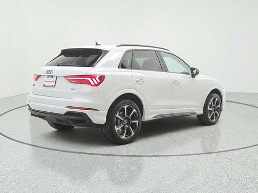 Glacier White Metallic 2025 Audi Q3 45 S line Premium Plus