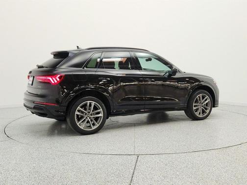 Mythos Black Metallic 2023 Audi Q3 Premium 45 TFSI S line quattro Tiptronic