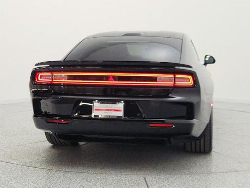 Diamond Black Crystal Pearlcoat 2025 Dodge Charger Daytona Scat Pack