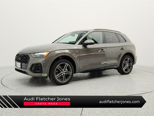 Chronos Gray Metallic 2023 Audi Q5 55 S line Premium Plus