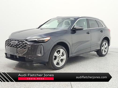 Tambora Gray Metallic 2026 Audi Q5 Premium Plus TFSI quattro S tronic