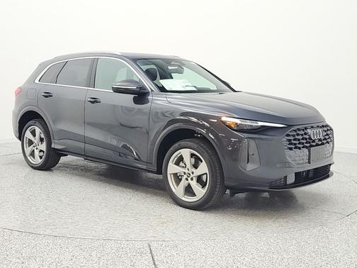 Tambora Gray Metallic 2026 Audi Q5 Premium Plus TFSI quattro S tronic