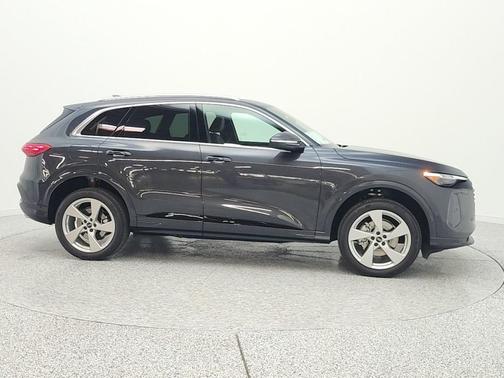 Tambora Gray Metallic 2026 Audi Q5 Premium Plus TFSI quattro S tronic