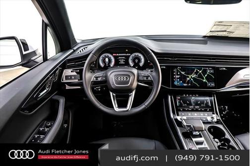 2025 Audi Q7 45 Premium Plus