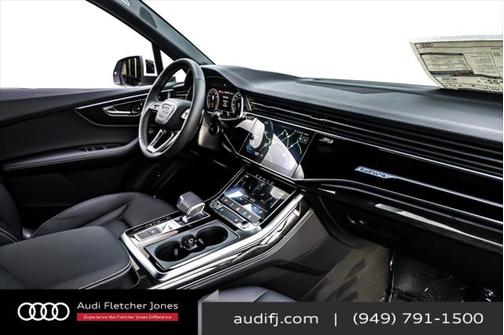 2025 Audi Q7 45 Premium Plus