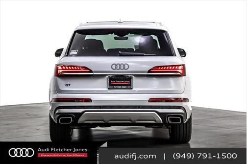 2025 Audi Q7 45 Premium Plus