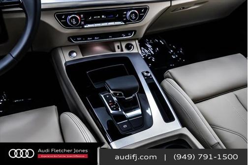 2025 Audi Q5 45 S line Premium