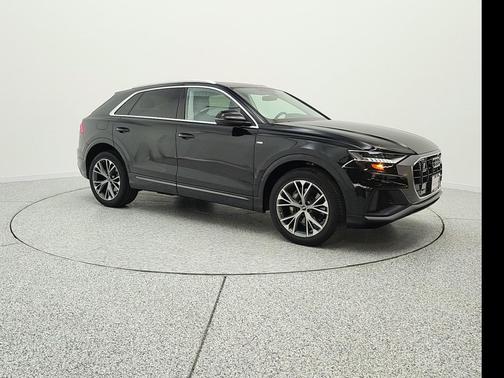 Mythos Black Metallic 2023 Audi Q8 55 Premium Plus