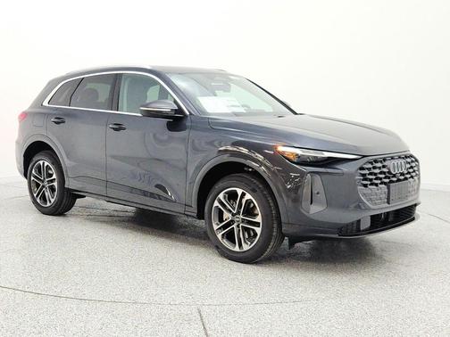 Tambora Gray Metallic 2026 Audi Q5 Premium Plus TFSI quattro S tronic