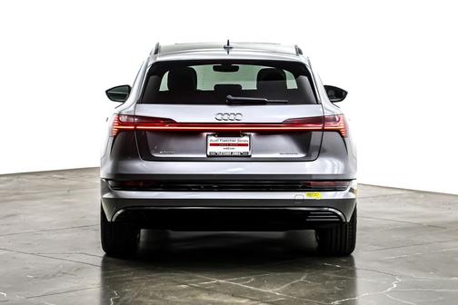 2022 Audi e-tron Premium