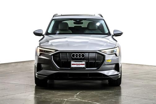 2022 Audi e-tron Premium