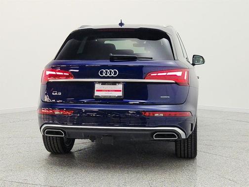 Navarra Blue Metallic 2023 Audi Q5 45 S line Premium Plus