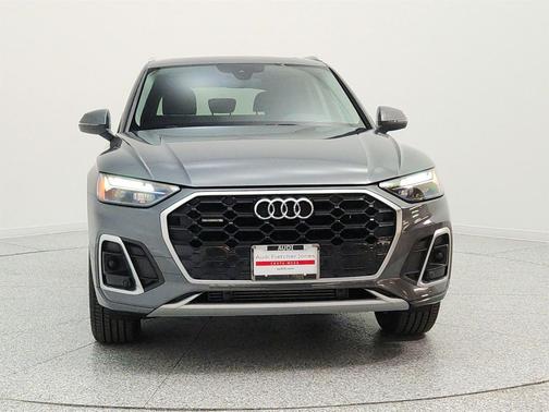 Daytona Gray Pearl Effect 2024 Audi Q5 45 S line Premium