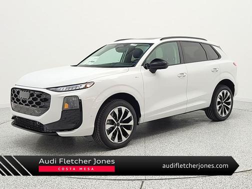Glacier White Metallic 2026 Audi Q3 TFSI quattro S tronic