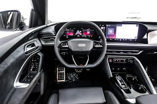 2025 Audi SQ5 3.0T Premium Plus