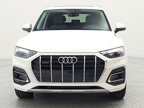 Ibis White 2023 Audi Q5 40 Premium