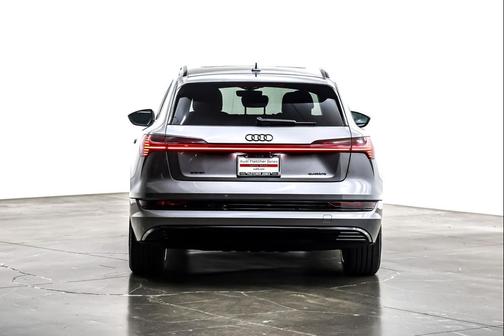 2023 Audi e-tron Premium Plus quattro