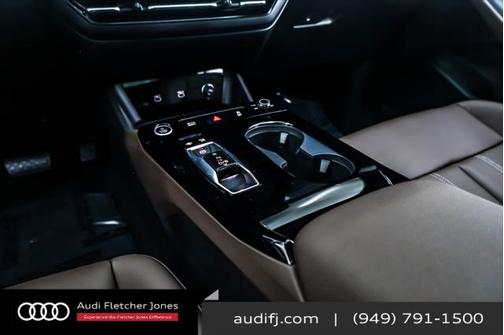 2025 Audi Q6 e-tron Premium Plus quattro