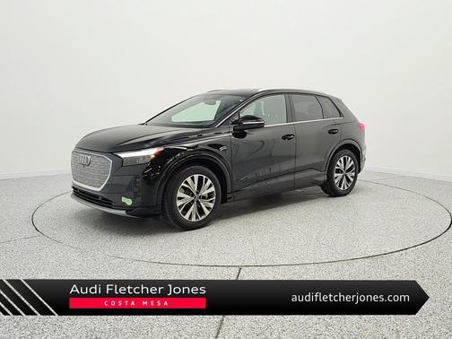 Mythos Black Metallic 2023 Audi Q4 e-tron Premium 40 RWD