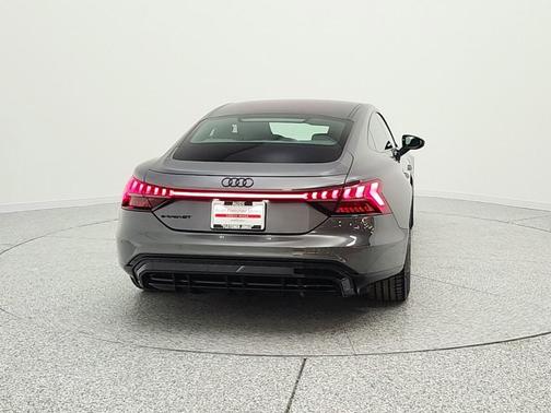 Daytona Gray Pearl Effect 2022 Audi e-tron GT Premium Plus