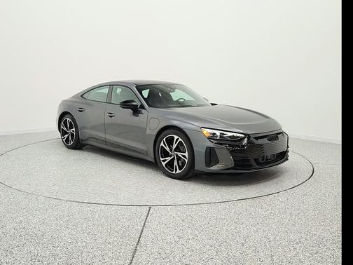 Daytona Gray Pearl Effect 2022 Audi e-tron GT Premium Plus