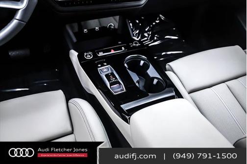 2025 Audi Q6 e-tron Premium Plus quattro