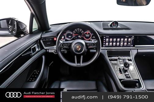 2022 Porsche Panamera RWD