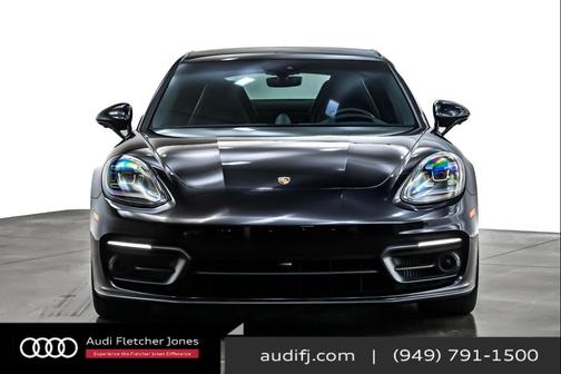 2022 Porsche Panamera RWD