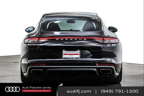 2022 Porsche Panamera RWD