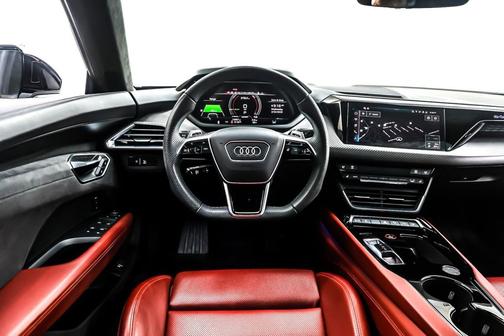 2024 Audi RS e-tron GT quattro