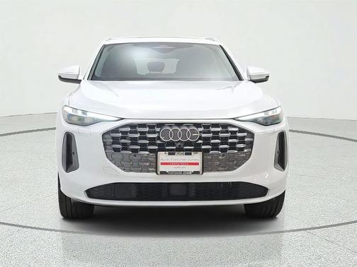 Glacier White Metallic 2025 Audi Q5 Premium Plus TFSI quattro S tronic