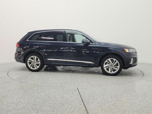 Waitomo Blue Metallic 2023 Audi Q7 45 Premium