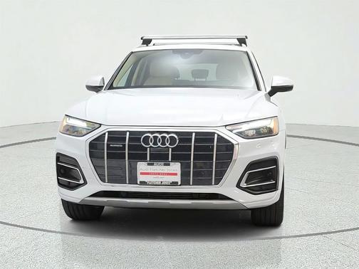 Glacier White Metallic 2021 Audi Q5 45 Premium Plus