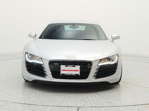 Ice Silver Metallic With Apollo Silver Sideblades 2010 Audi R8 4.2 quattro