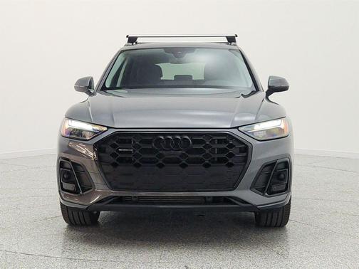 Daytona Gray Pearl Effect 2023 Audi Q5 55 S line Premium Plus