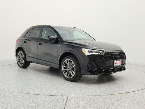 Mythos Black Metallic 2023 Audi Q3 Premium 45 TFSI S line quattro Tiptronic