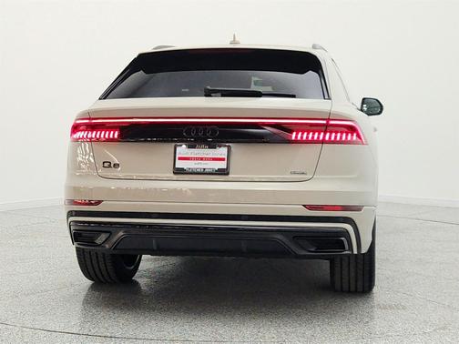 Vicuna Beige Metallic 2023 Audi Q8 55 Premium Plus