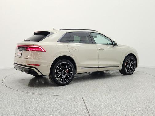 Vicuna Beige Metallic 2023 Audi Q8 55 Premium Plus