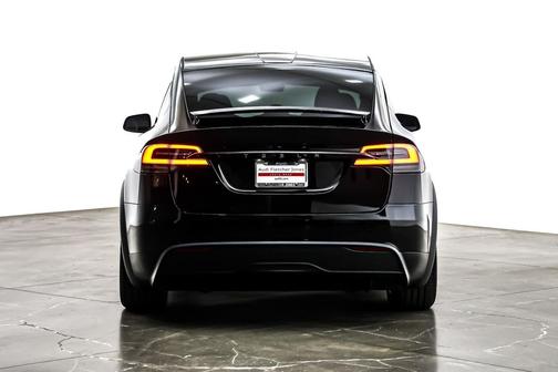 2024 Tesla Model X Long Range