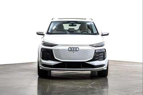 2025 Audi Q6 e-tron Premium Plus quattro